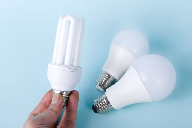 Lampadine a basso consumo: risparmio sulle forniture di luce e gas